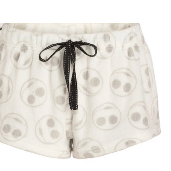 Nightmare Before Christmas Women’s Plush Velour Lounge Shorts Size XL NEW - Picture 2 of 5